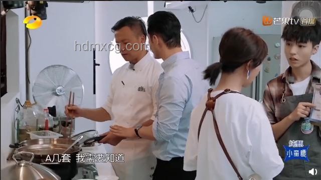 黄晓明在中餐厅最发愁的一次：团队管理挑战与应对